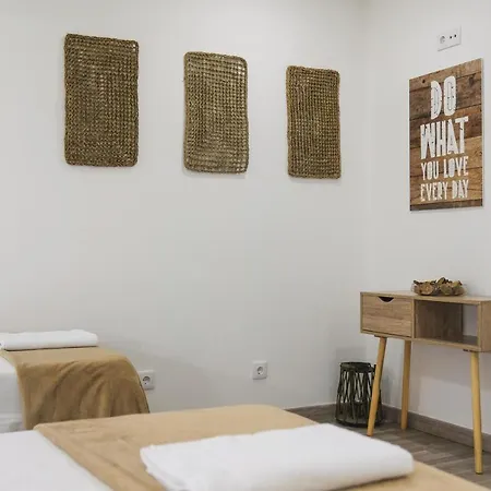 4u Vi Airport Guest house Lisbon
