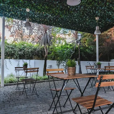 4u Vi Airport Guest house Lisbon