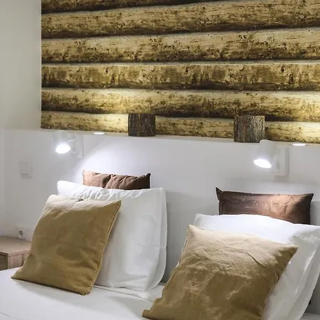 4u Vi Airport Guest house Lisbon