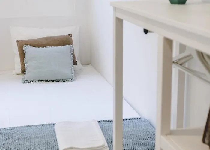 ゲストハウス 4u Vi Airport