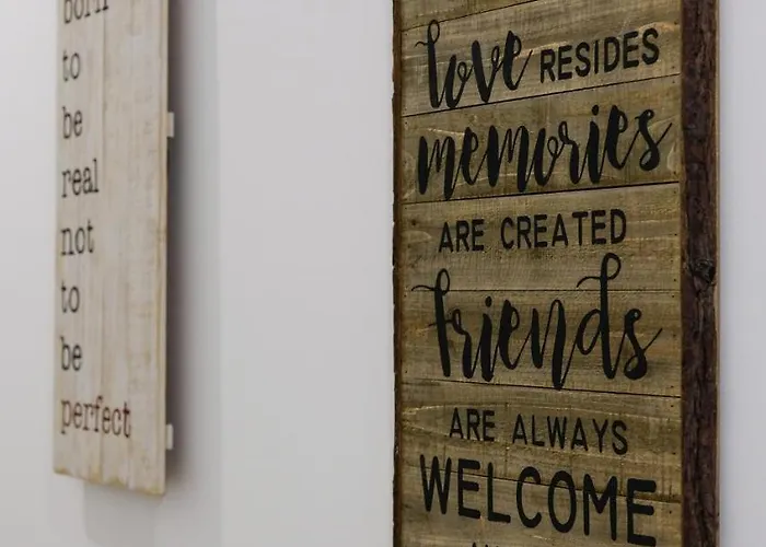 4u Vi Airport ゲストハウス